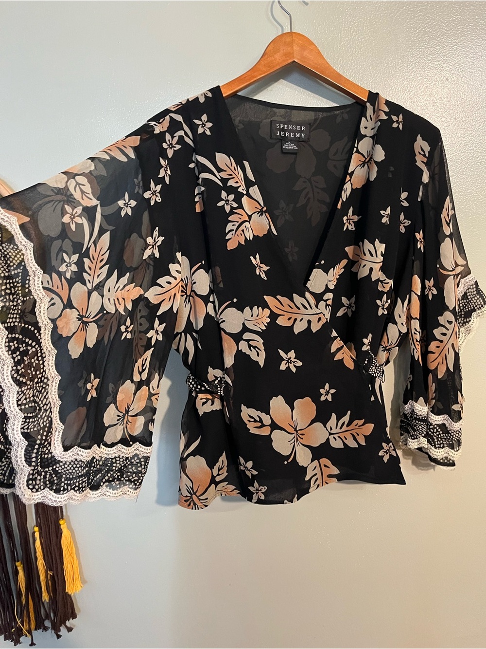 Spenser Jeremy Black Floral V-Neck Wrap Top Blush Floral 100% Silk Whimsical XL